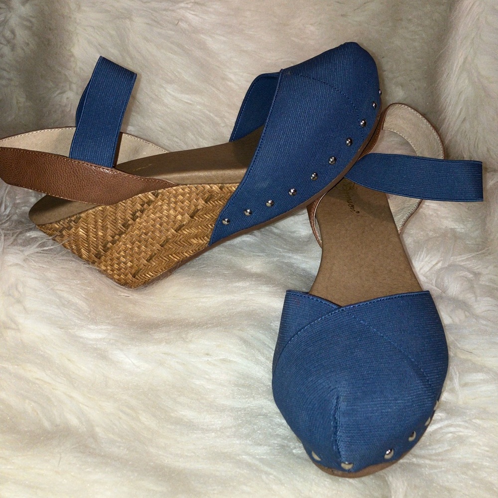 Matt Bernson Marigot Smokey blue studded espadrille Wedge sandals NWOT